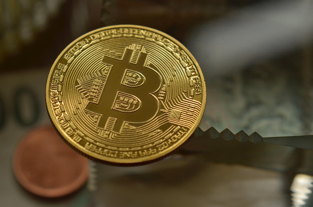 Meme币RFC逆势市值破一亿美元！KOL分享交易该币种的心路历程